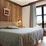 Mont Avic Aparthotel 3*