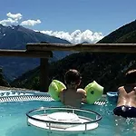 Aparthotel Mont Avic