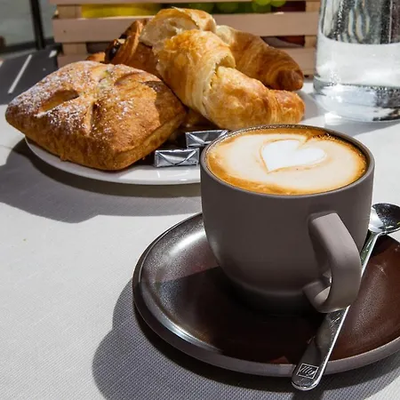 Silou Retreat Szálloda 3*