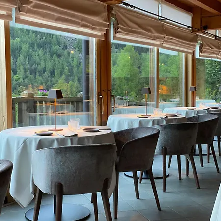 Mont Avic شقة فندقية 3*